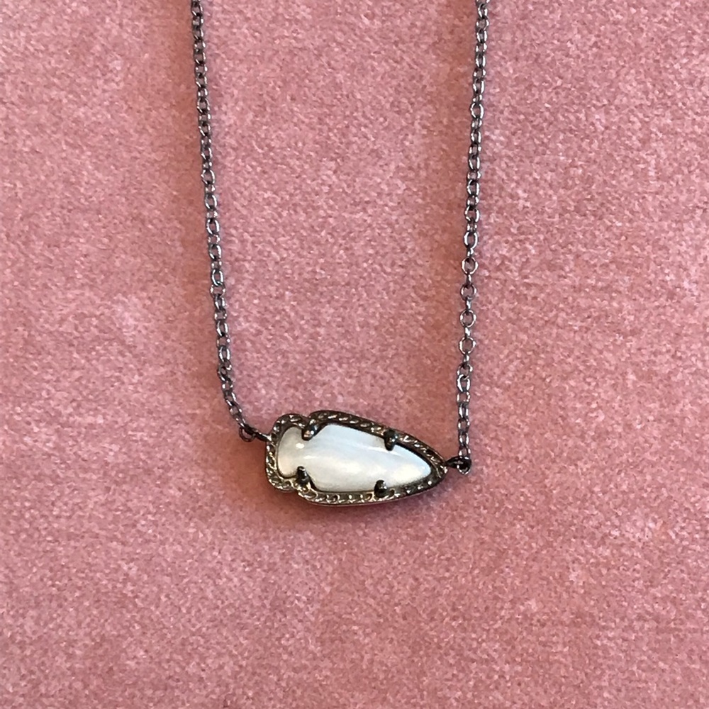 Kendra Scott Skylie Arrow Necklace